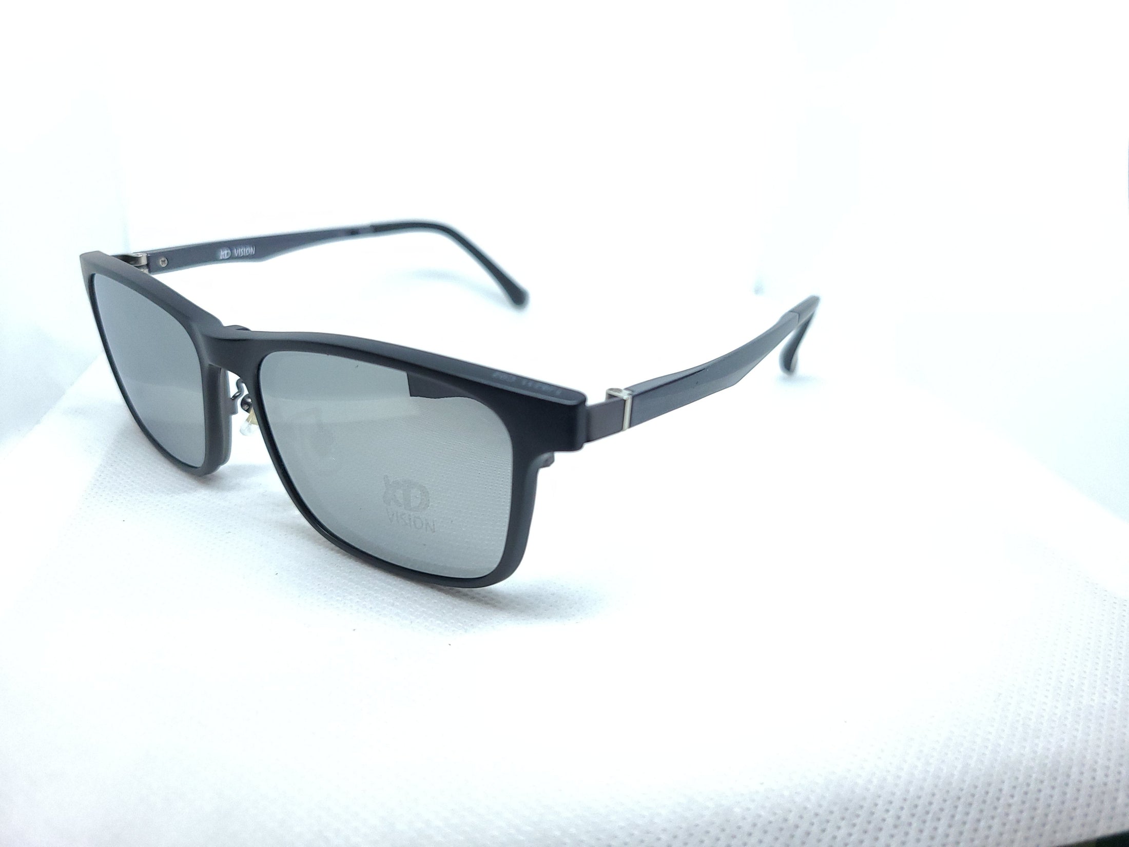 XD 8211 FRAMES EC ORIGINALS eyewear