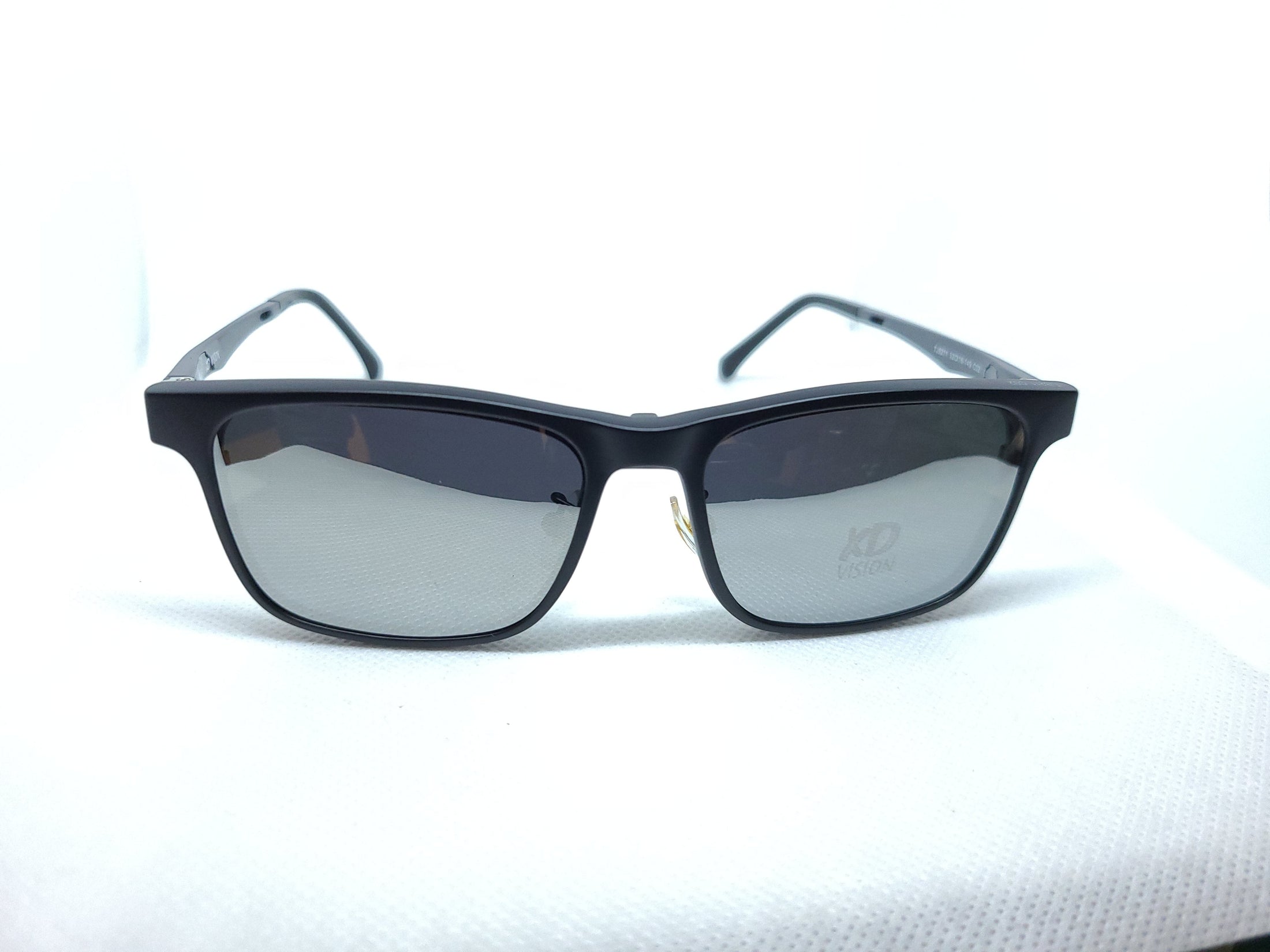 XD 8211 FRAMES EC ORIGINALS eyewear